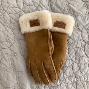 UGG Sheepskin Gloves